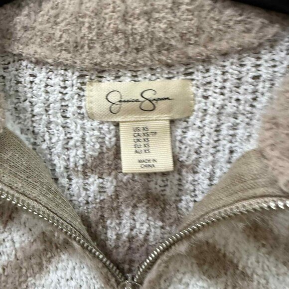 Jessica Simpsons XS Sweater - Picture 3 of 4